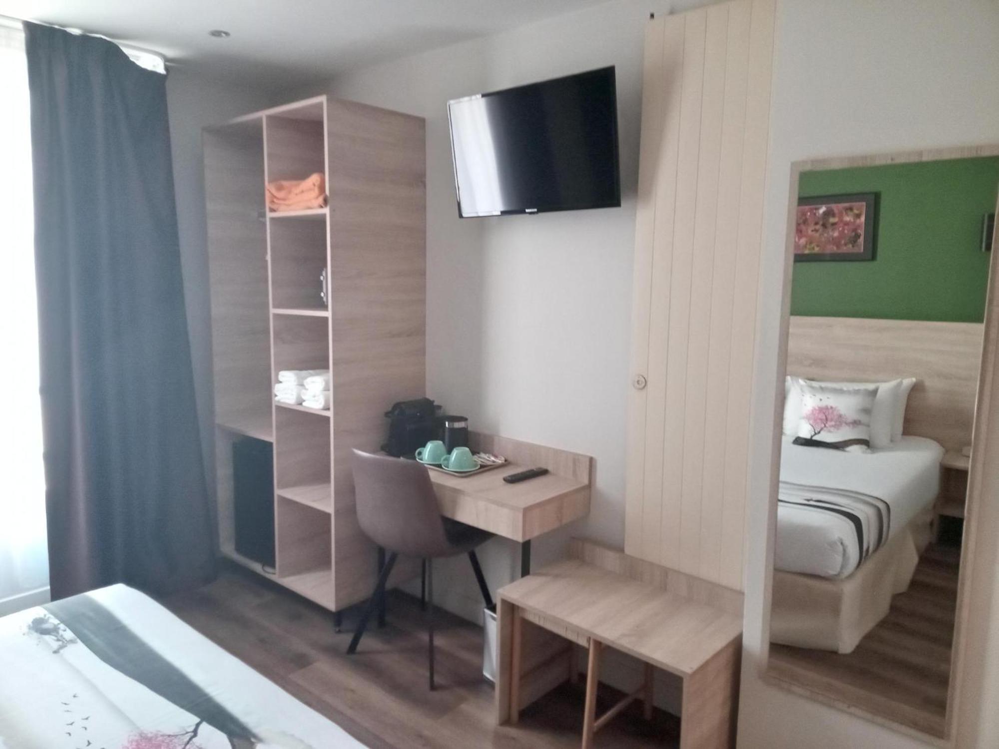 Hotel Modern Est 2*