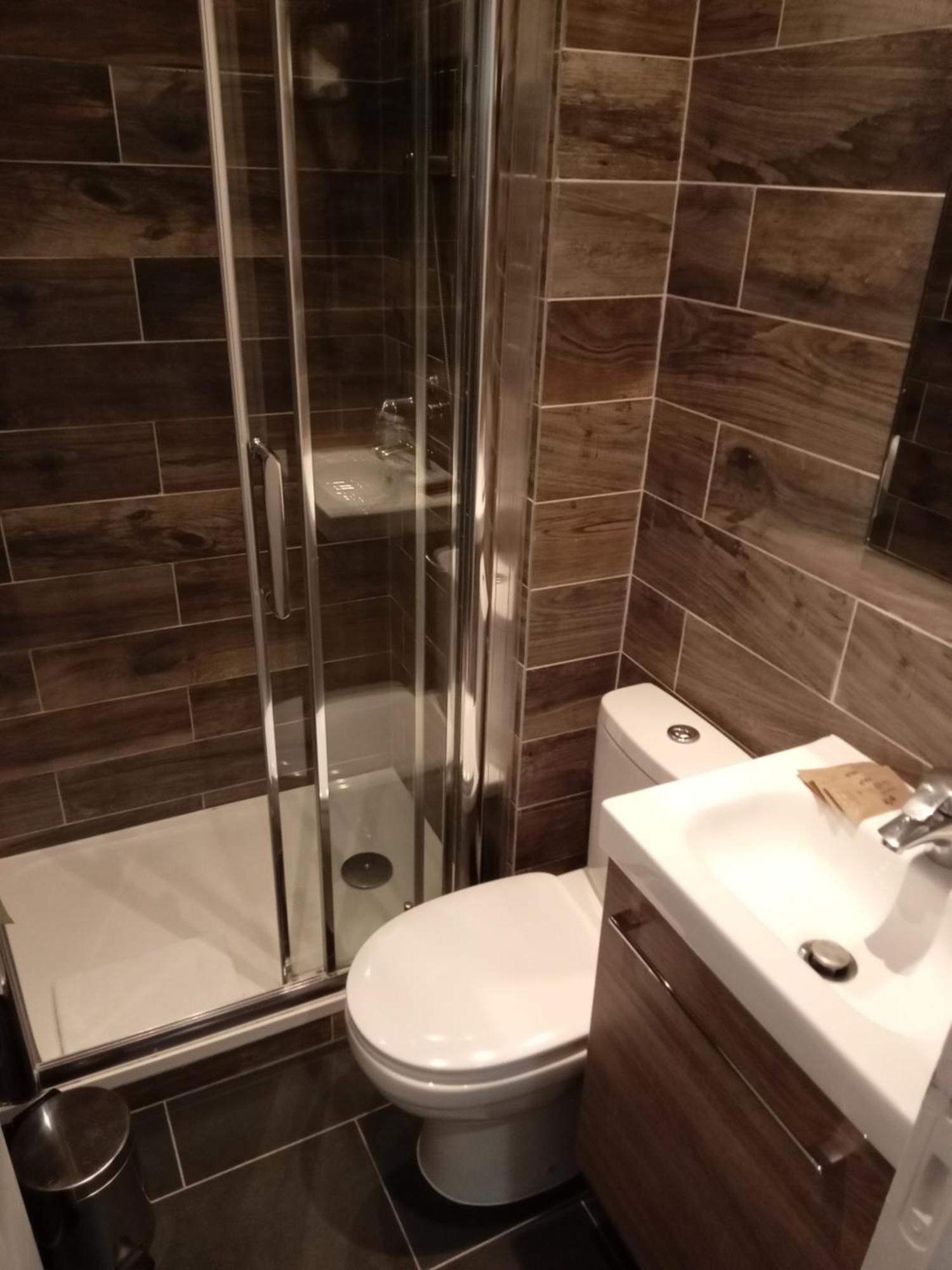 Hotel Modern Est 2*